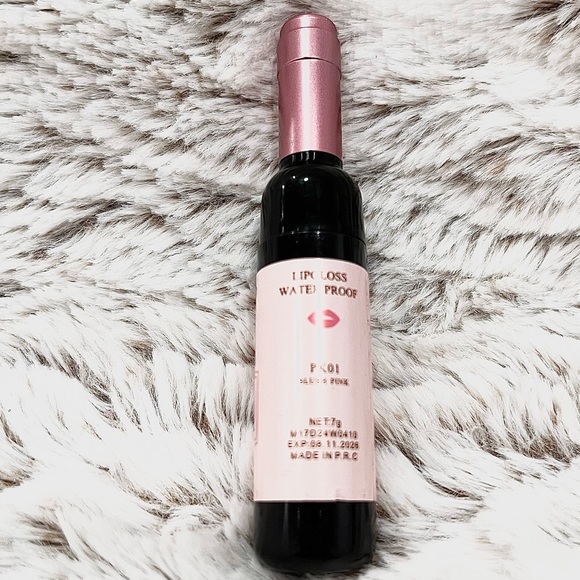 Man Zi Miao Wine Lip Tint Color is Blushed Pink PK-01 - Picture 2 of 2